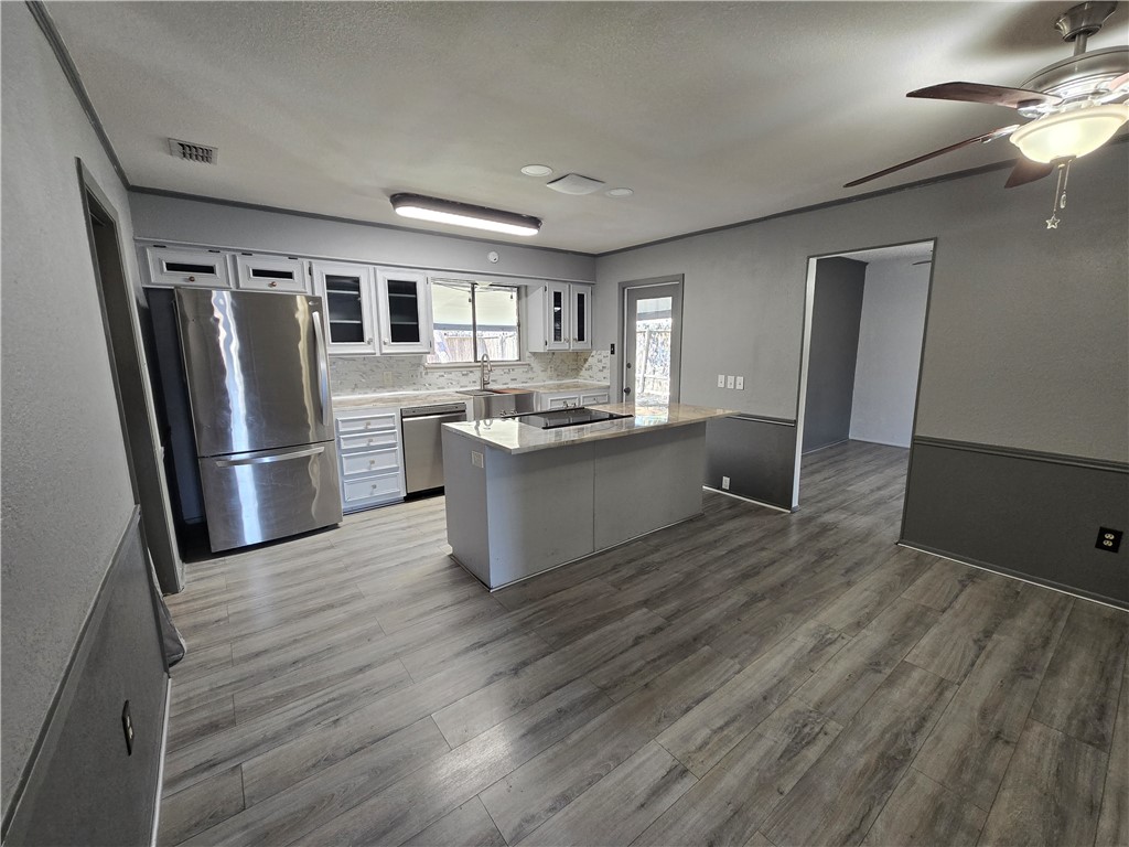 7234 Diamond Ridge Dr