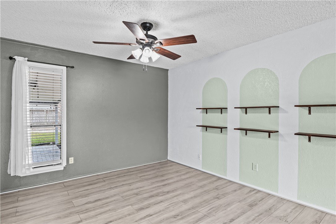 7234 Diamond Ridge Dr