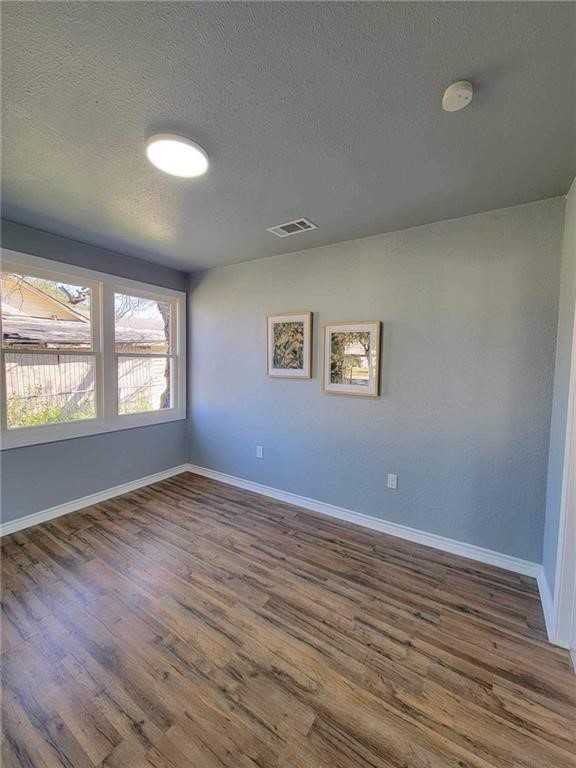 309 E Hoffman Ave