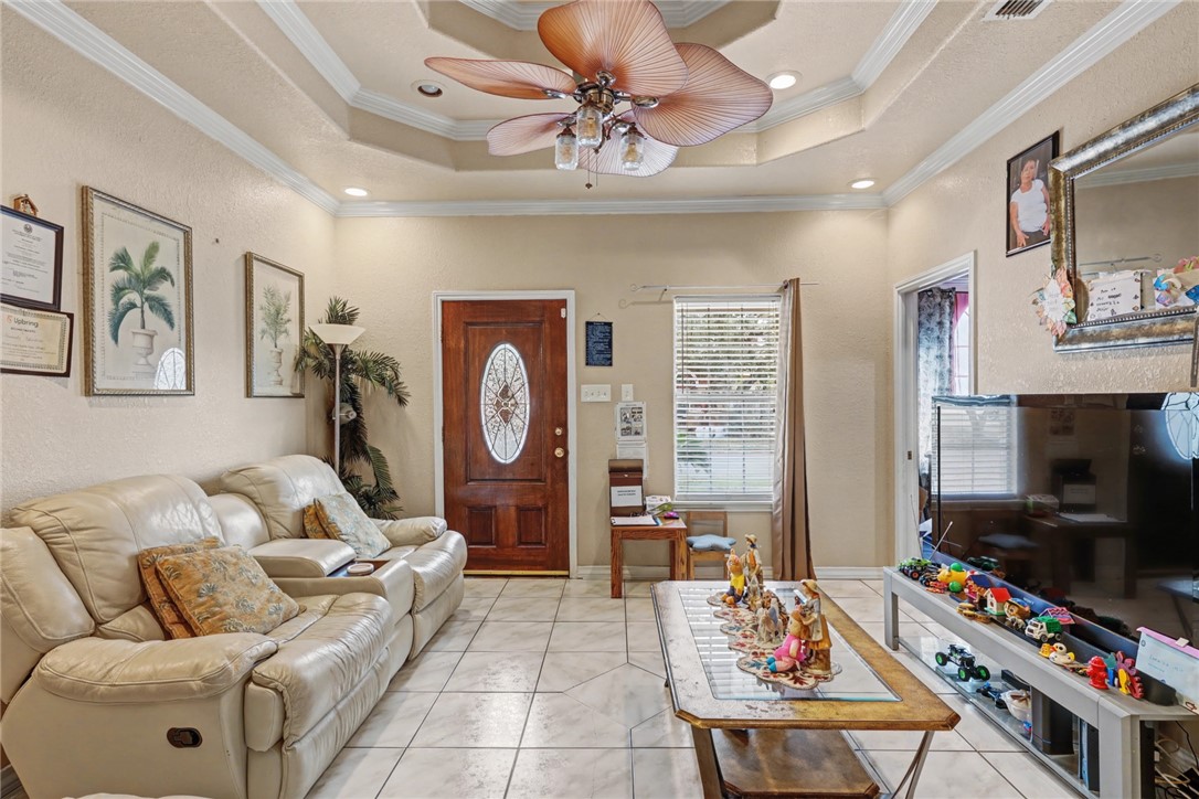 1109 Green Field Dr
