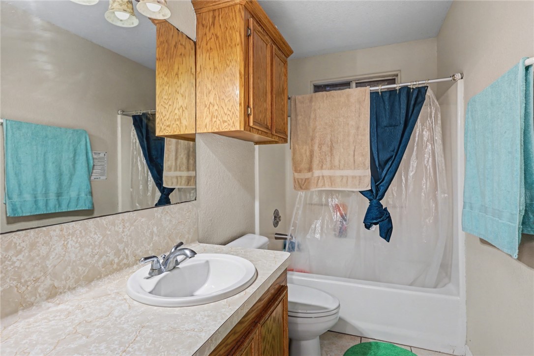 1109 Green Field Dr