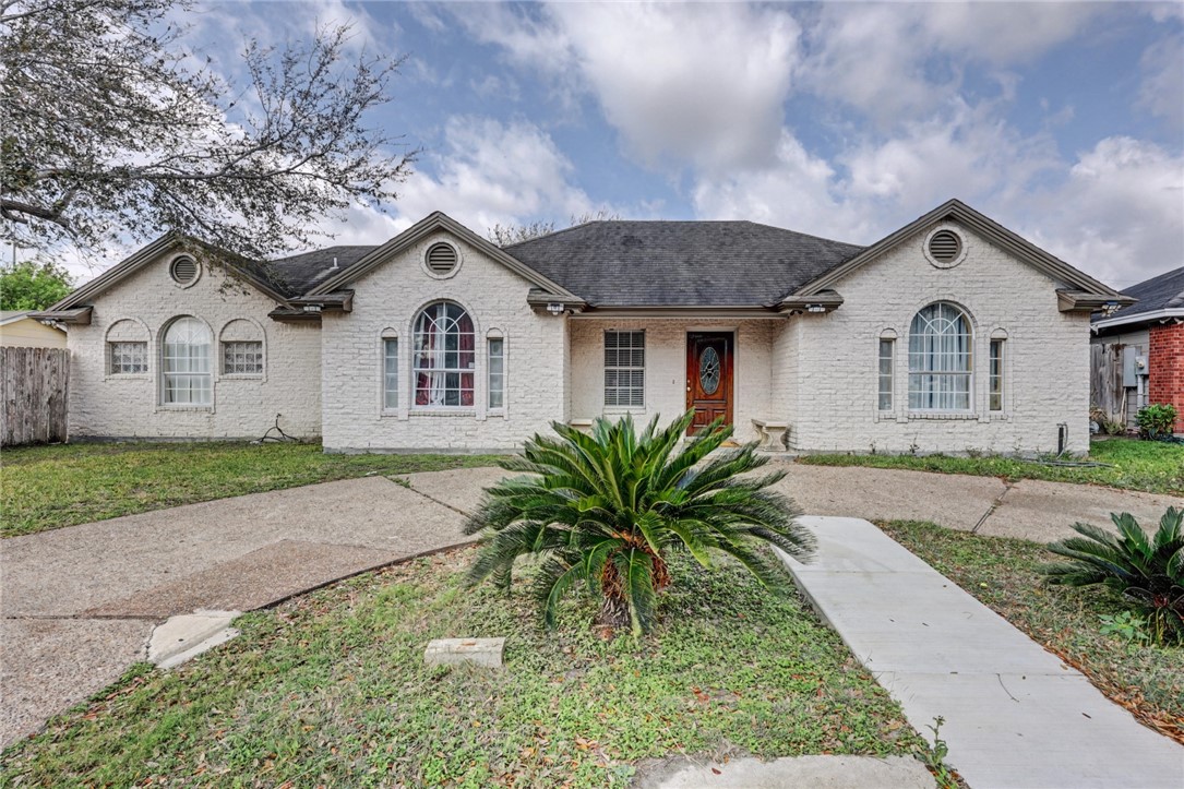 1109 Green Field Dr
