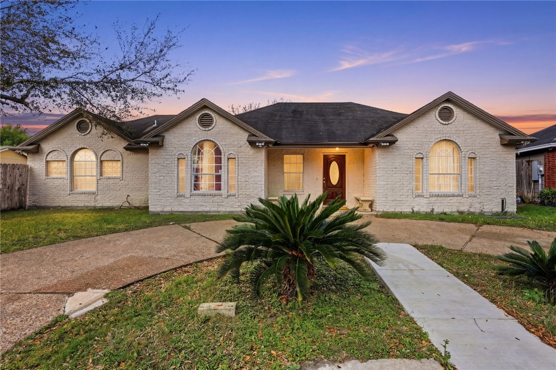 1109 Green Field Dr
