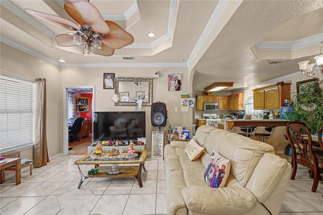 1109 Green Field Dr