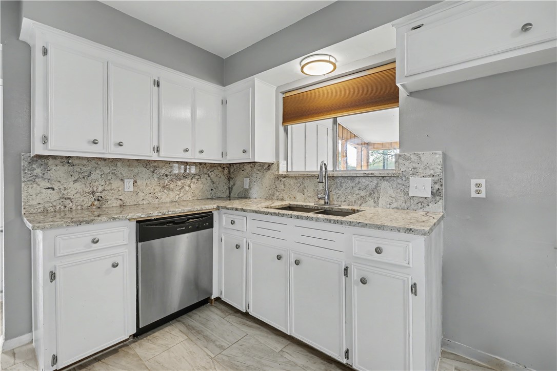 4314 Caplin Dr