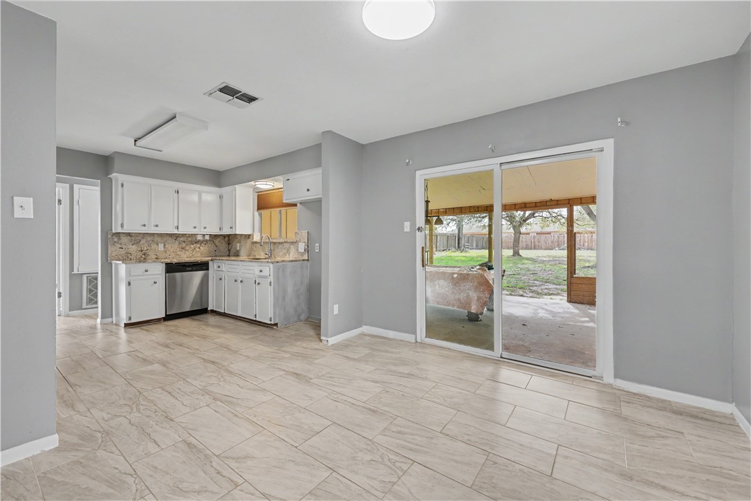 4314 Caplin Dr
