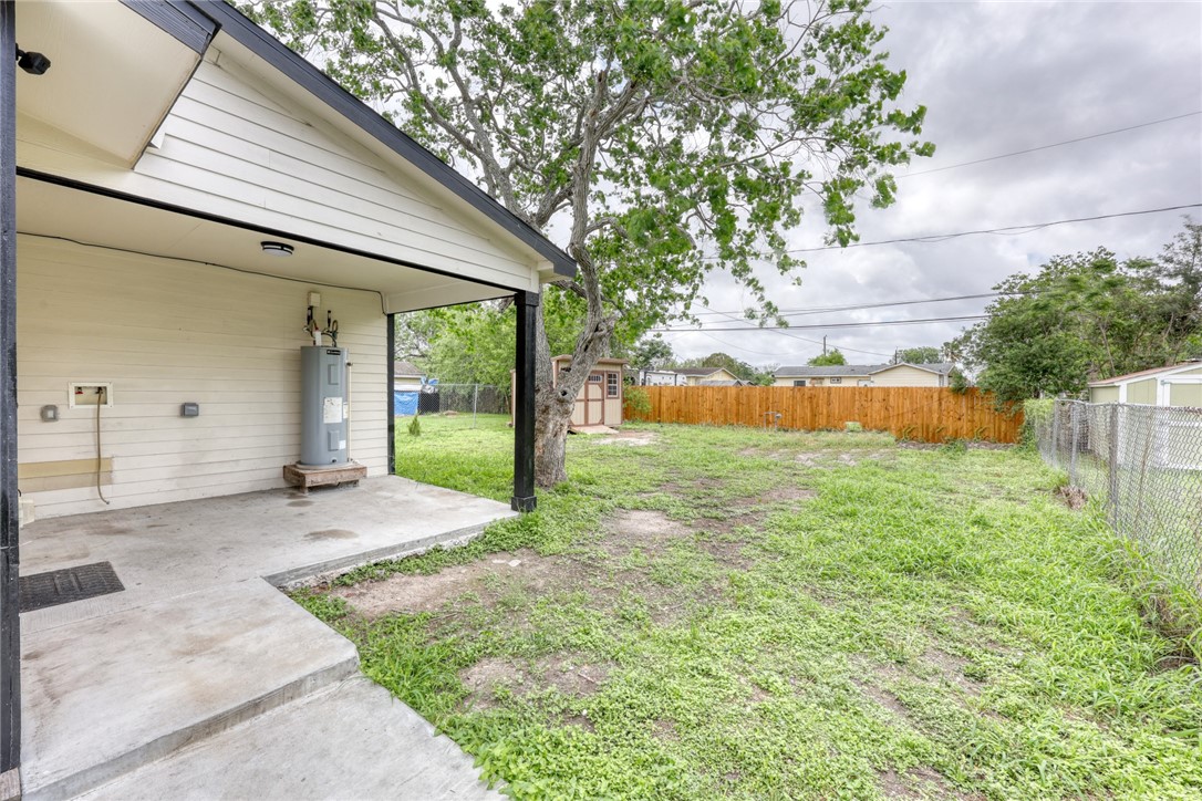1445 Buenos Aires St