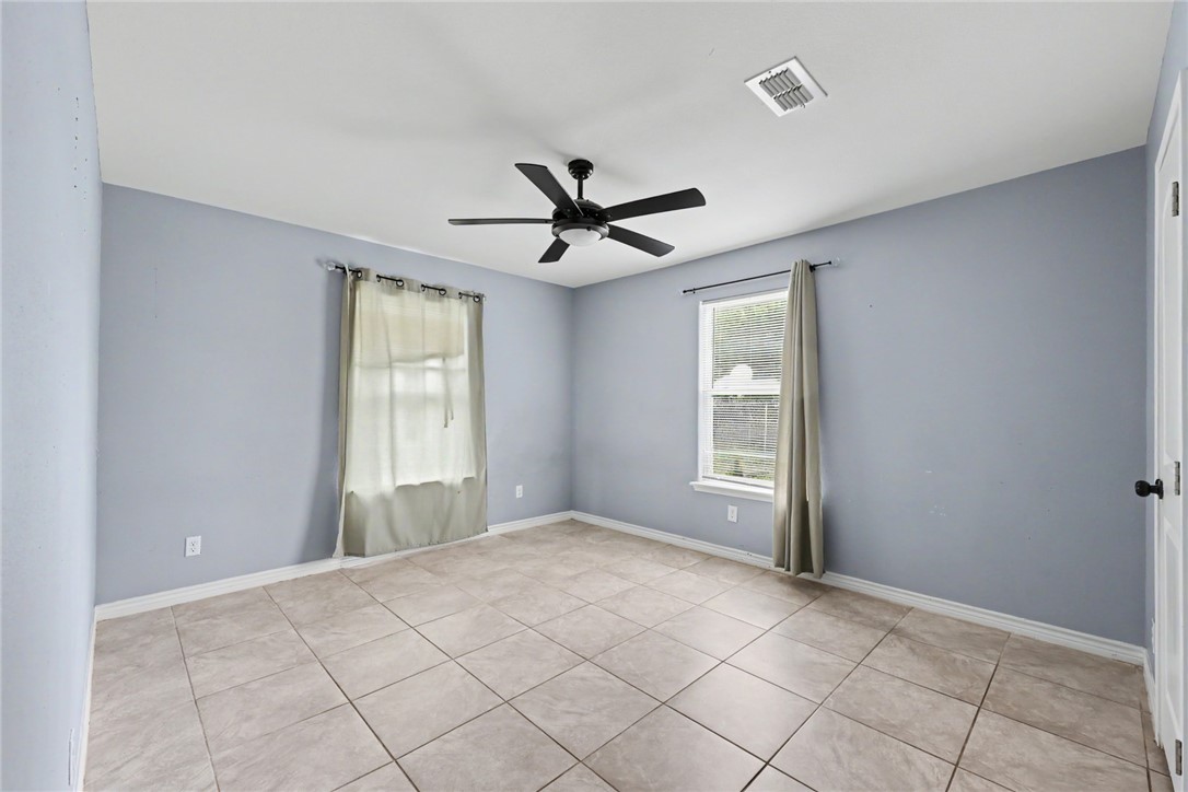 1445 Buenos Aires St