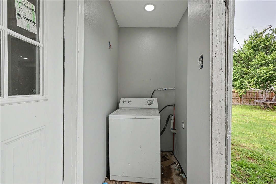 2729 Elizabeth St