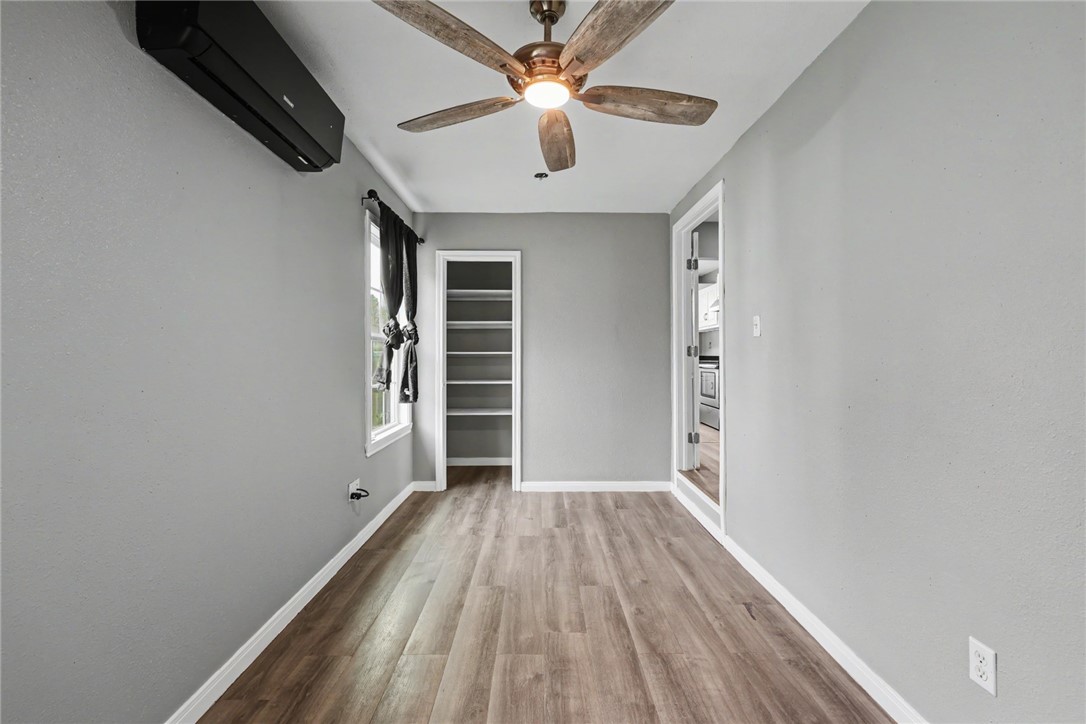 2729 Elizabeth St