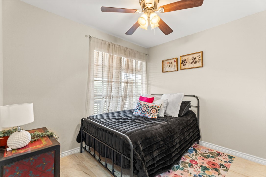 7122 Premont Dr I-202