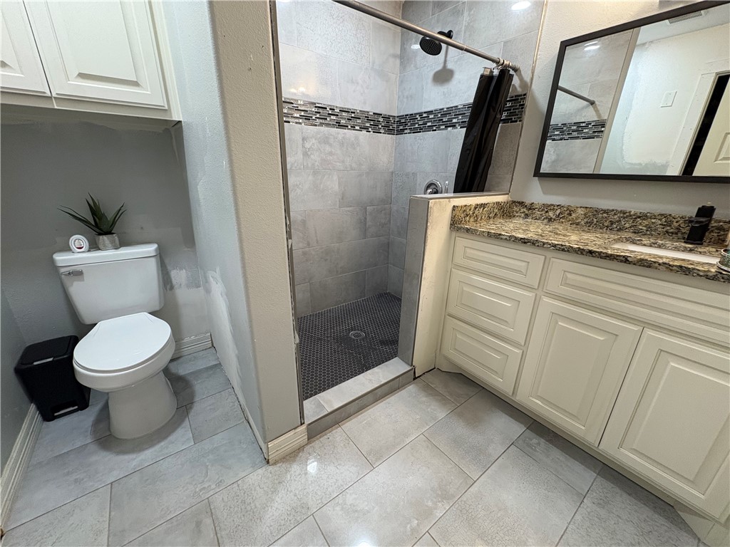 2126 Harriett Dr
