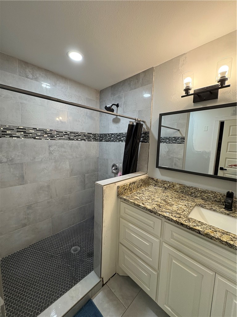 2126 Harriett Dr
