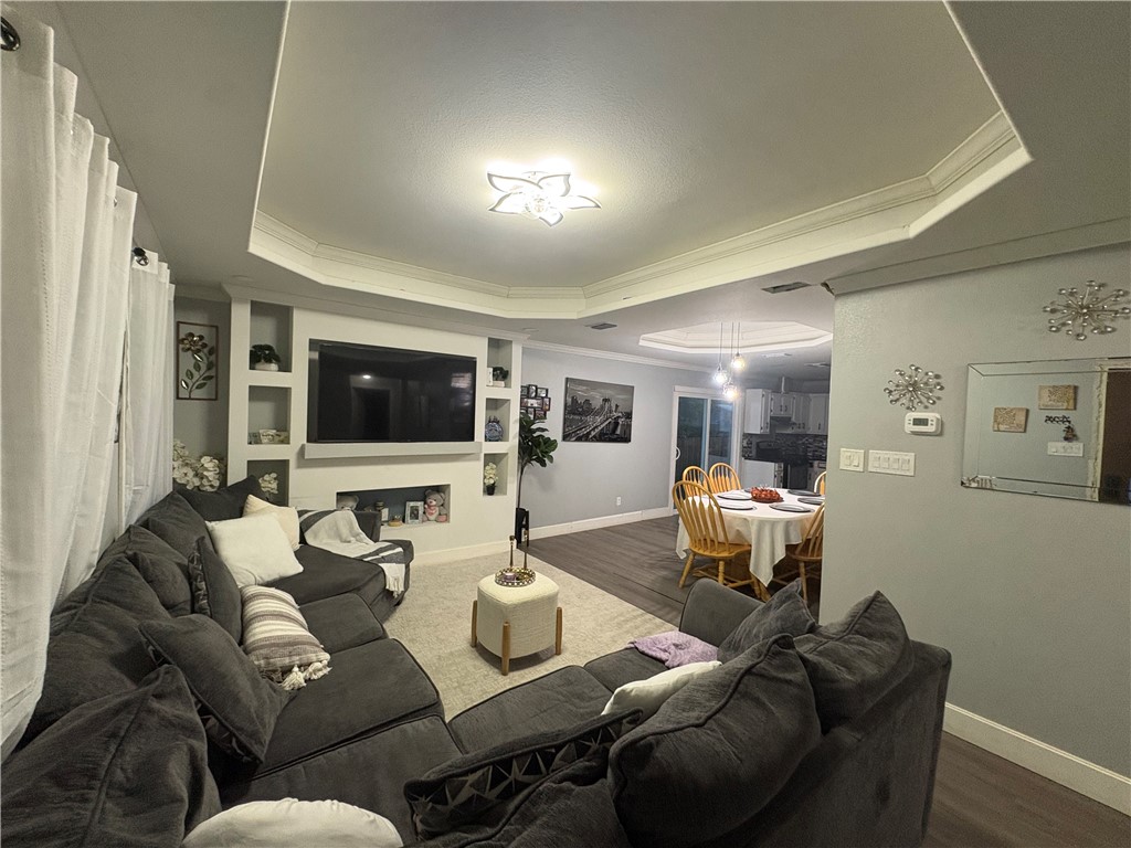 2126 Harriett Dr