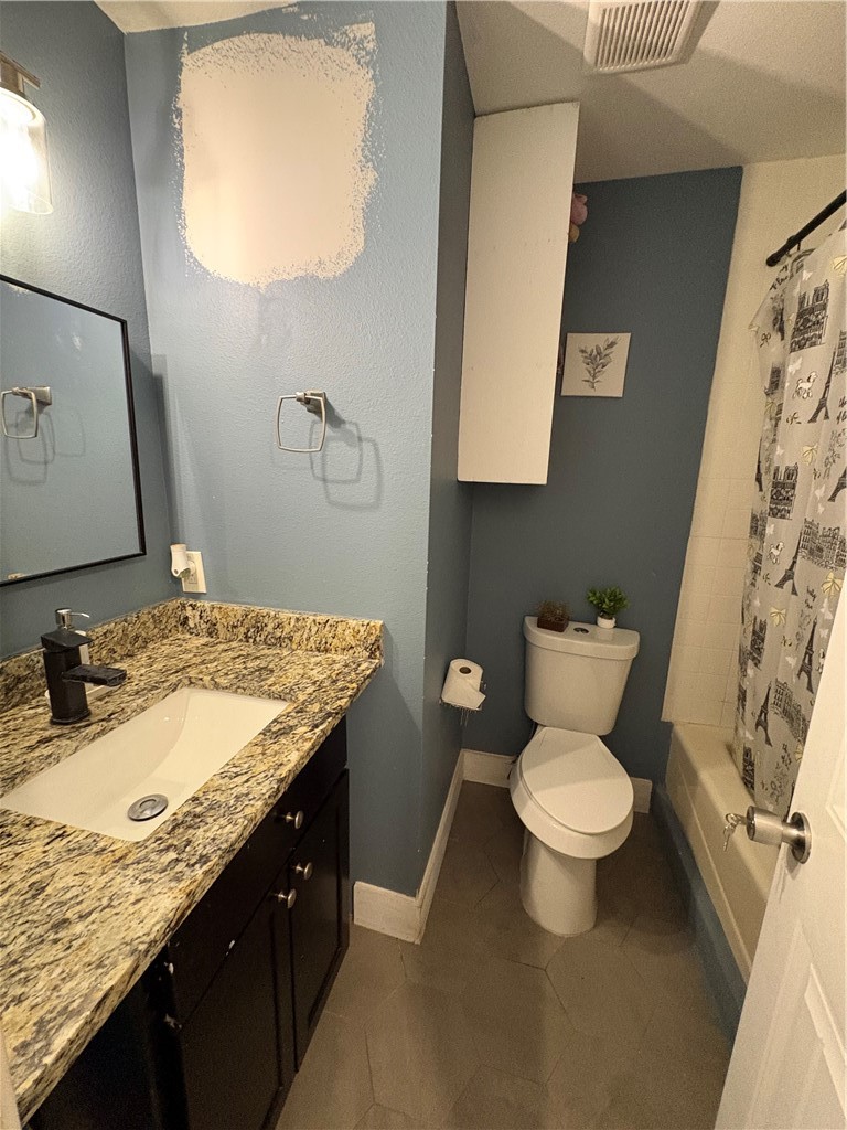 2126 Harriett Dr