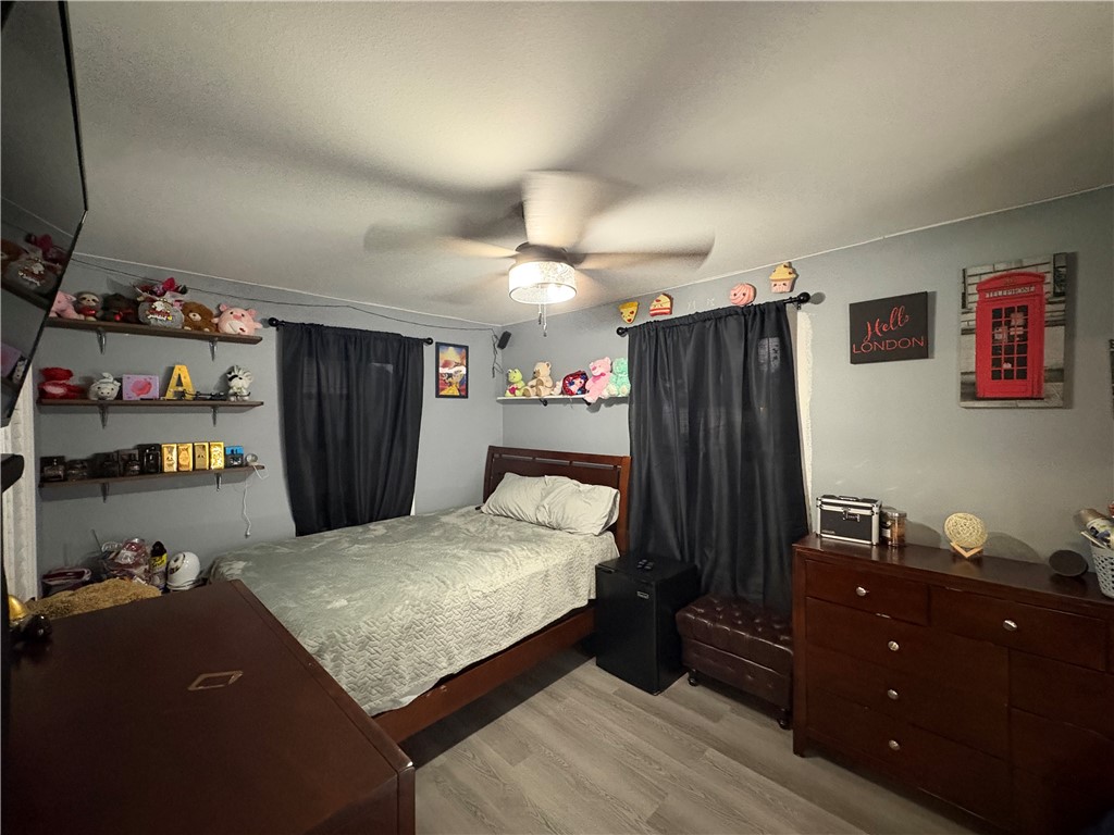 2126 Harriett Dr