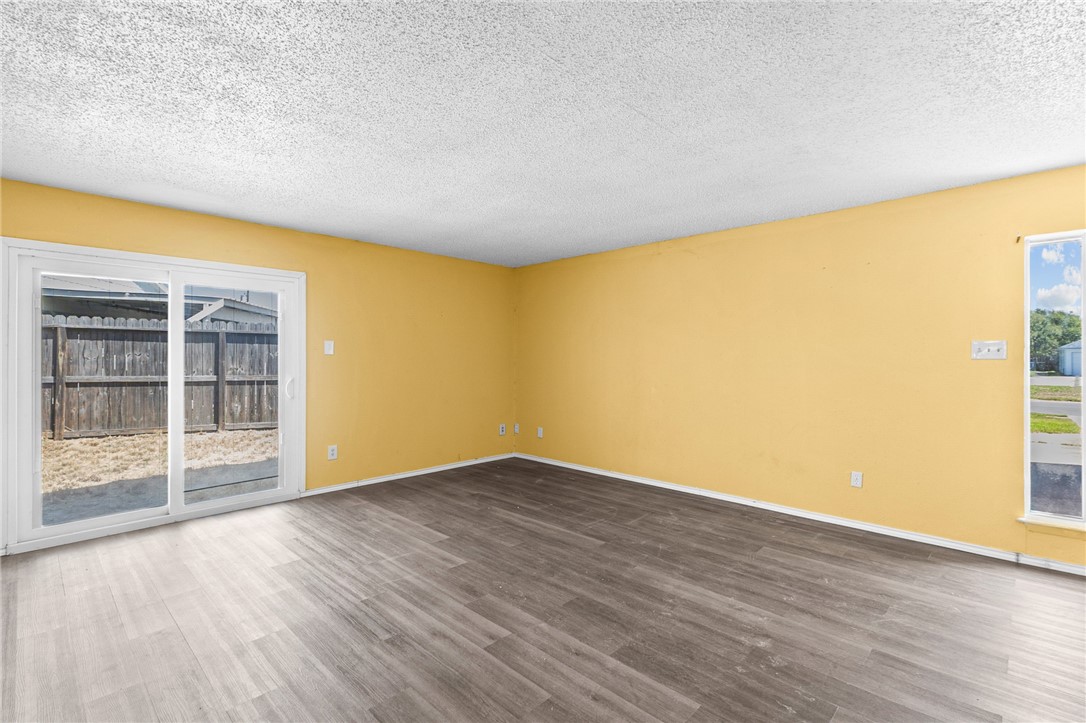 321 Easy St A&B