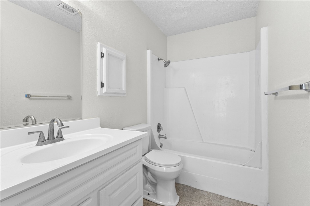 321 Easy St A&B