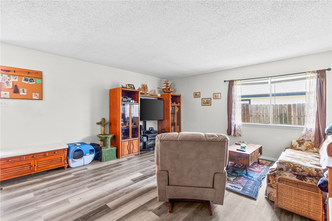 321 Easy St A&B