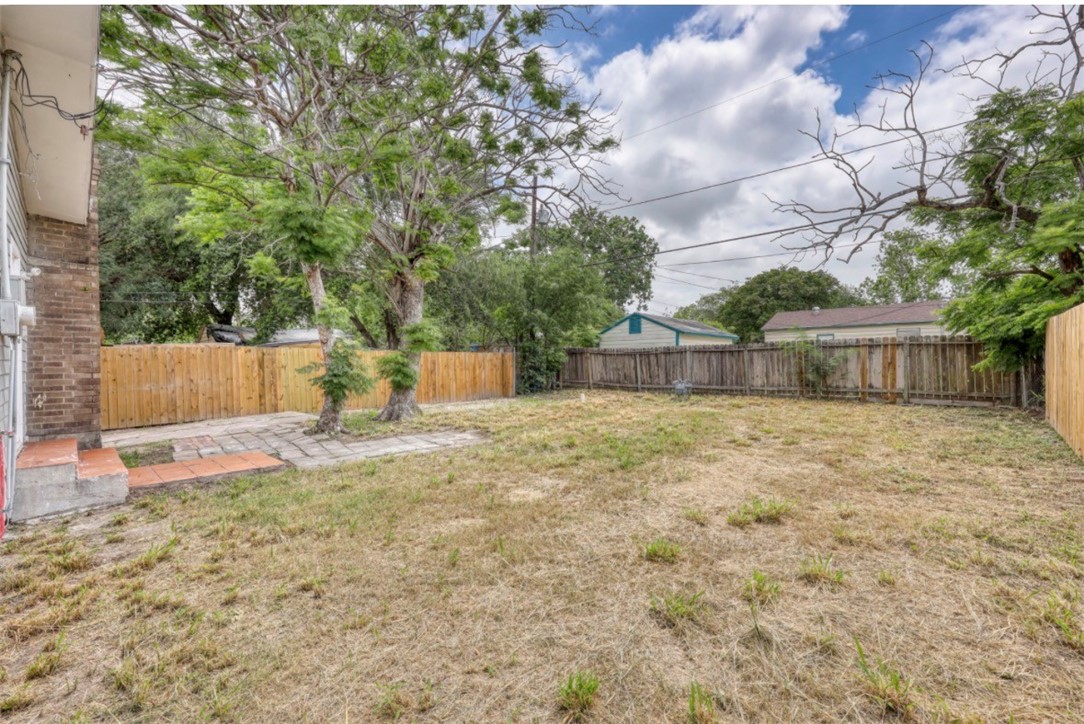 1138 Golla Dr