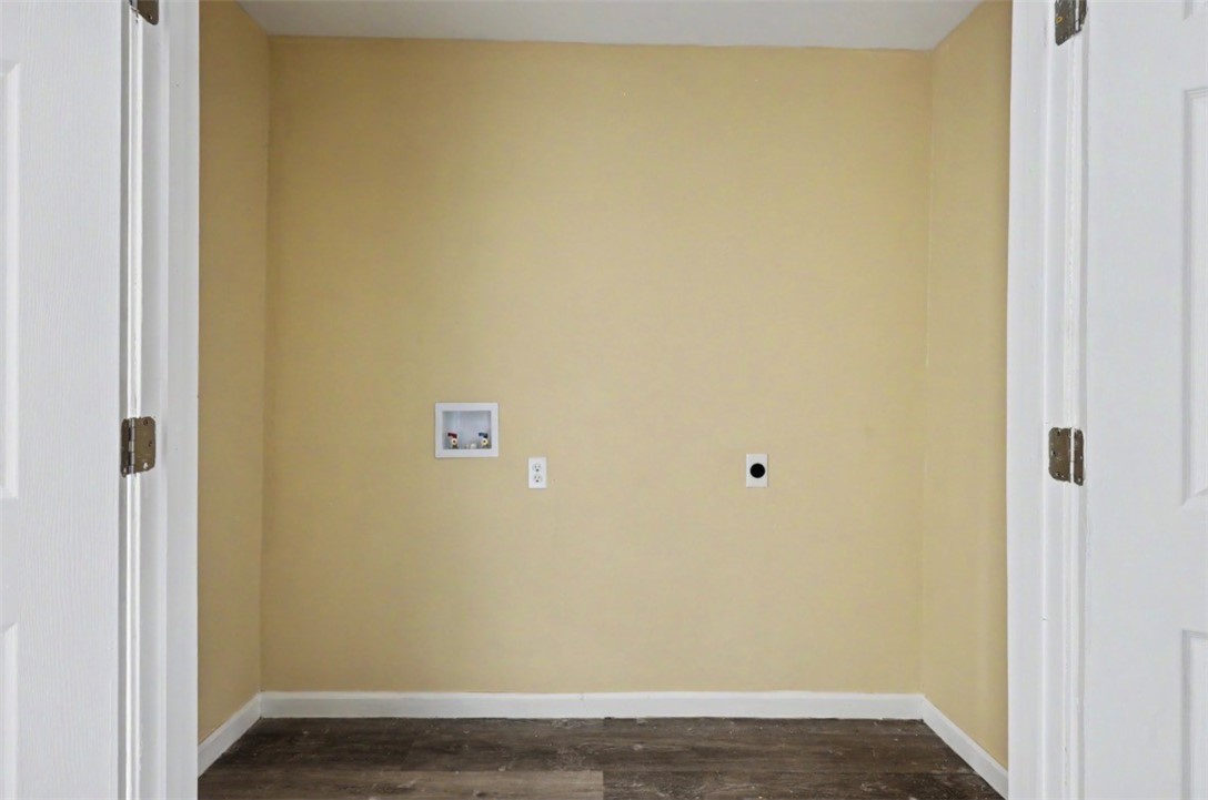 1138 Golla Dr