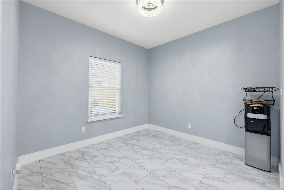 1147 Lolita St