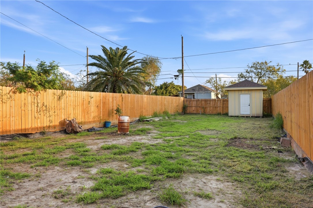 1147 Lolita St