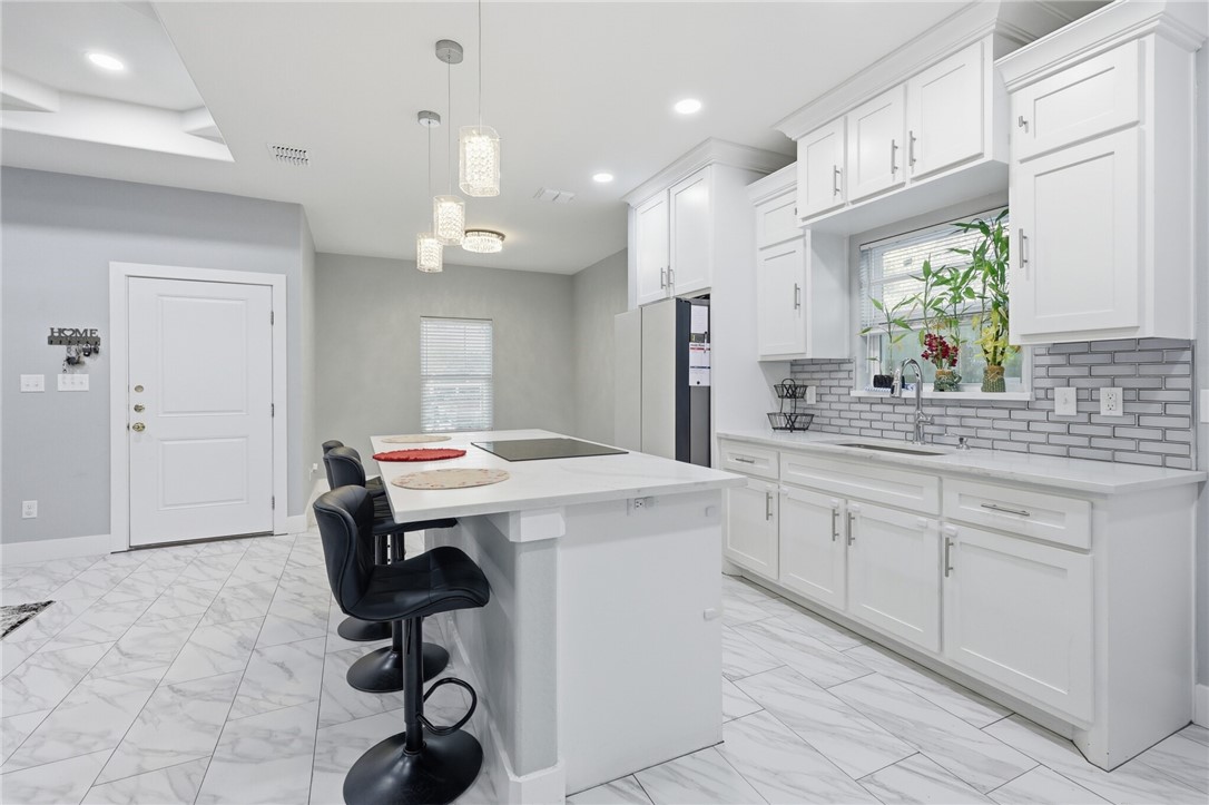 1147 Lolita St