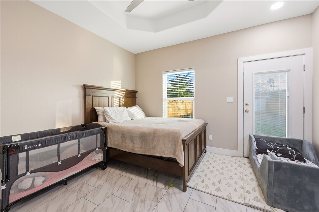 1147 Lolita St