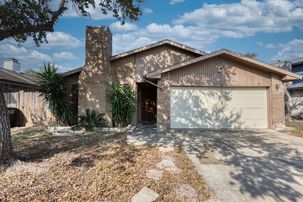 2721 Allencrest Dr