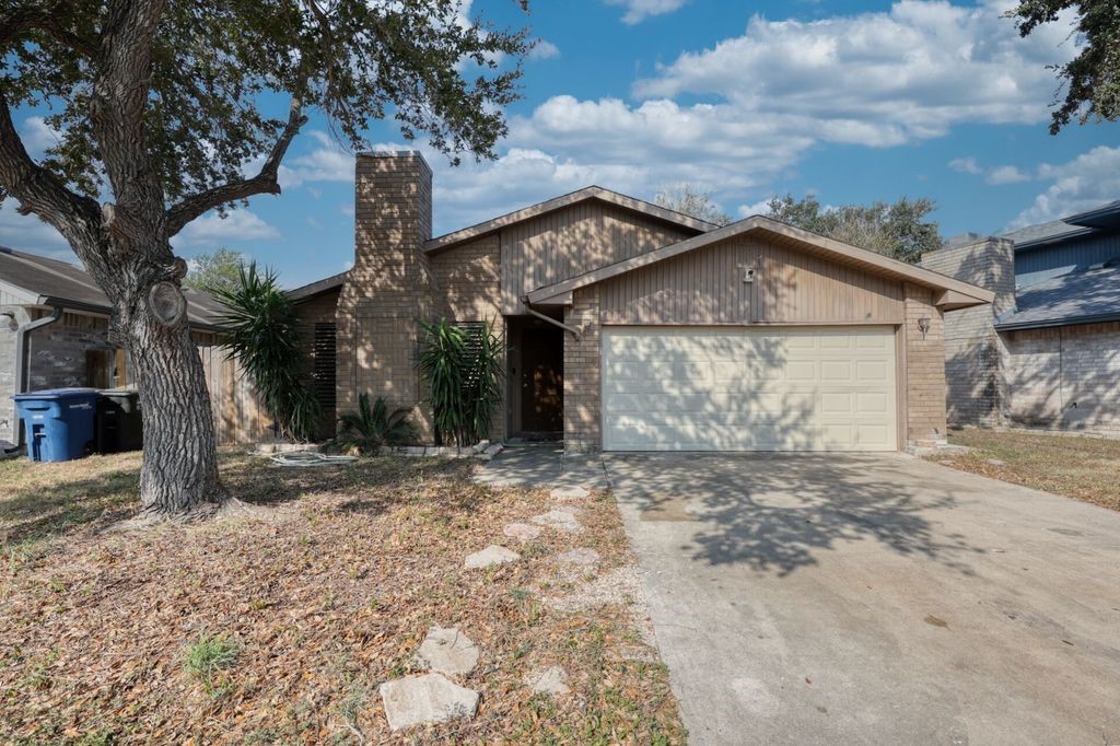 2721 Allencrest Dr