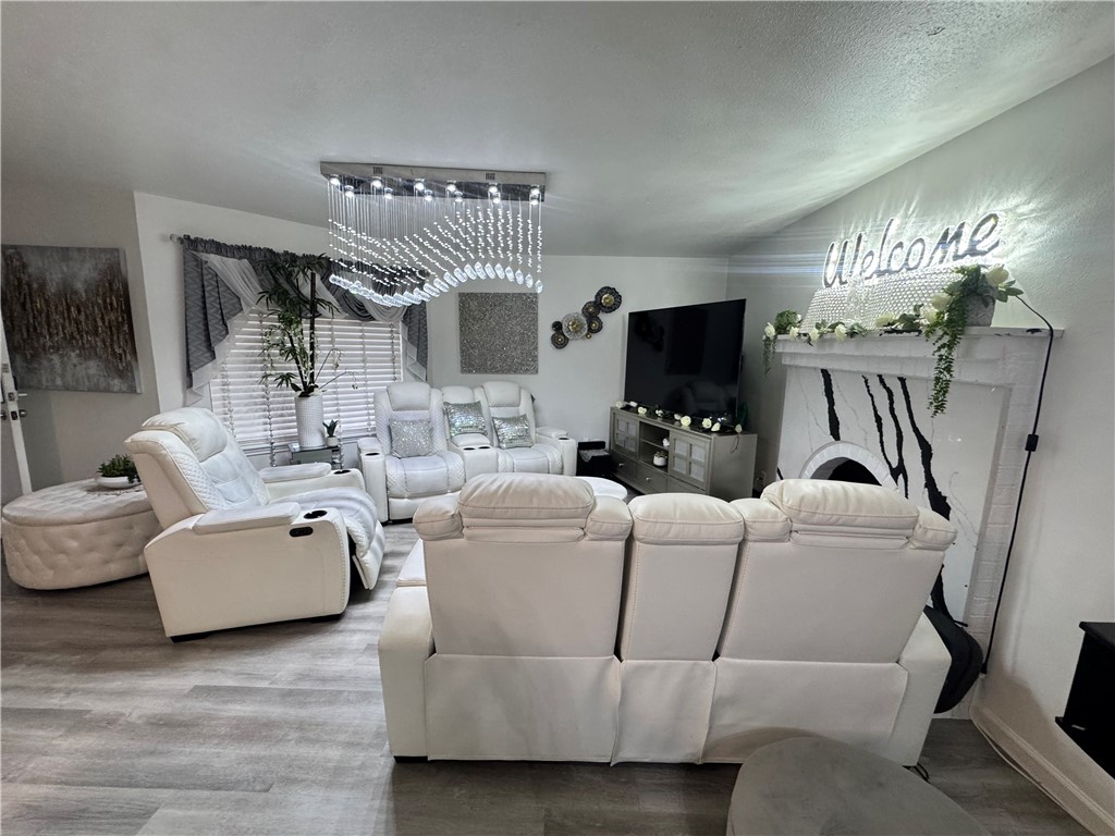 7122 Premont Dr 201 B