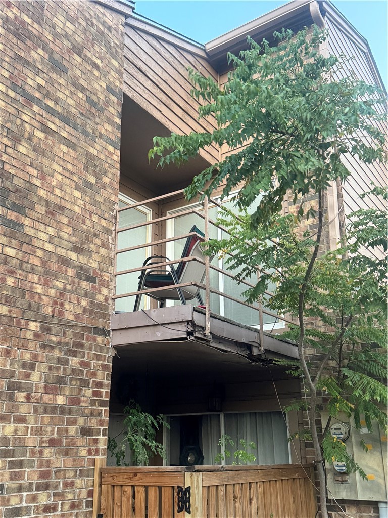 7122 Premont Dr 201 B