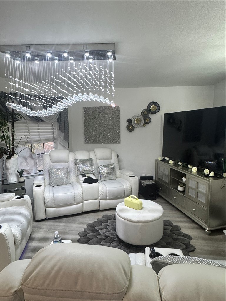 7122 Premont Dr 201 B
