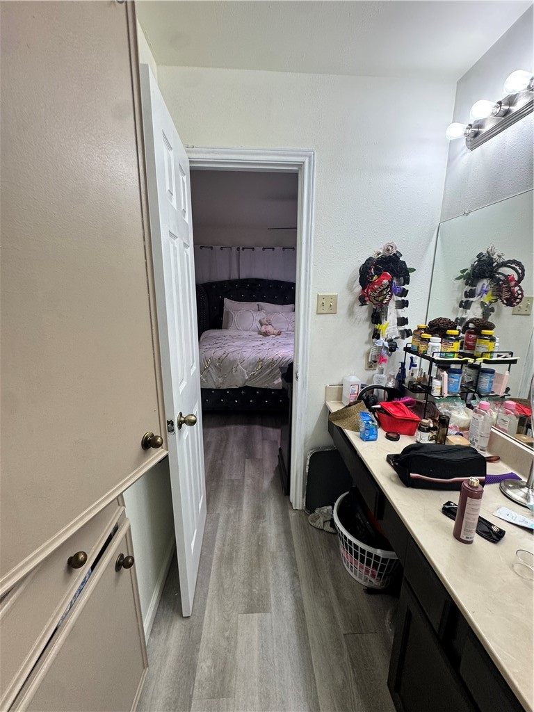 7122 Premont Dr 201 B