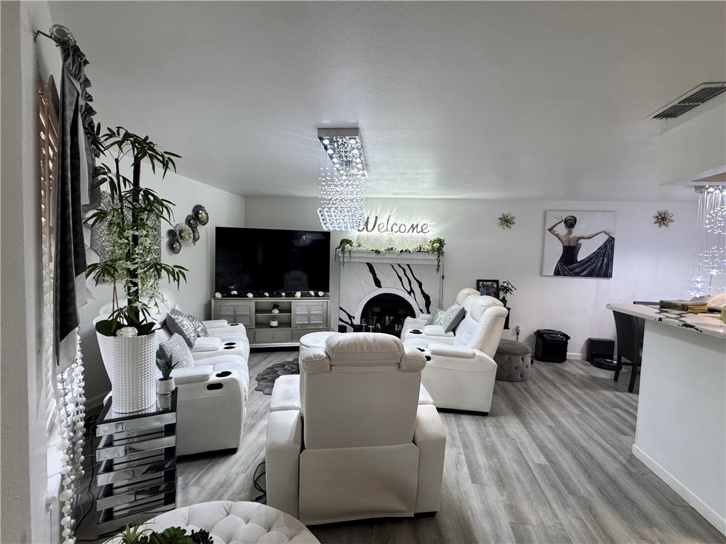 7122 Premont Dr 201 B