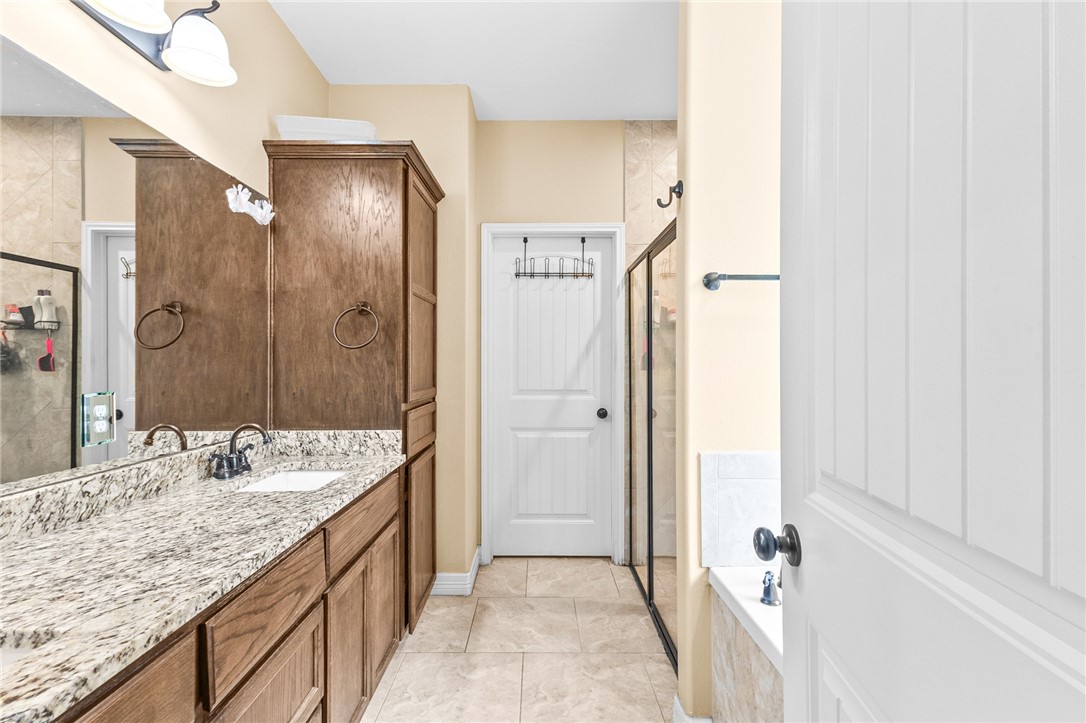 3826 Woodhouse Lane