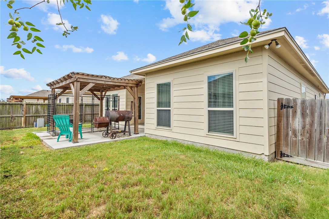 3826 Woodhouse Lane