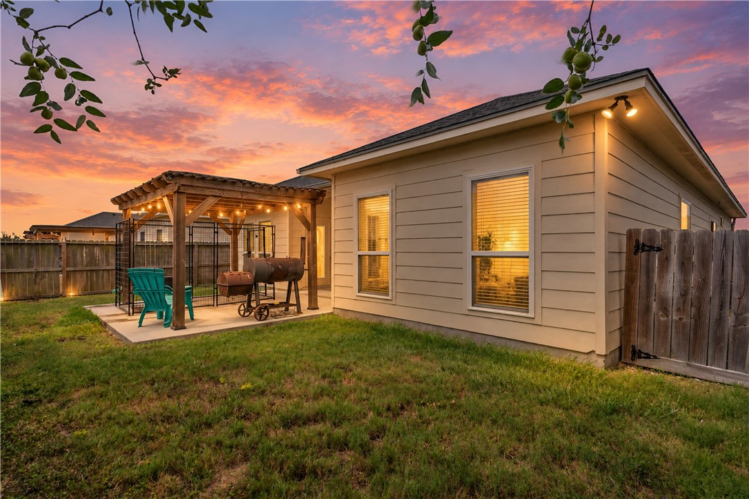 3826 Woodhouse Lane