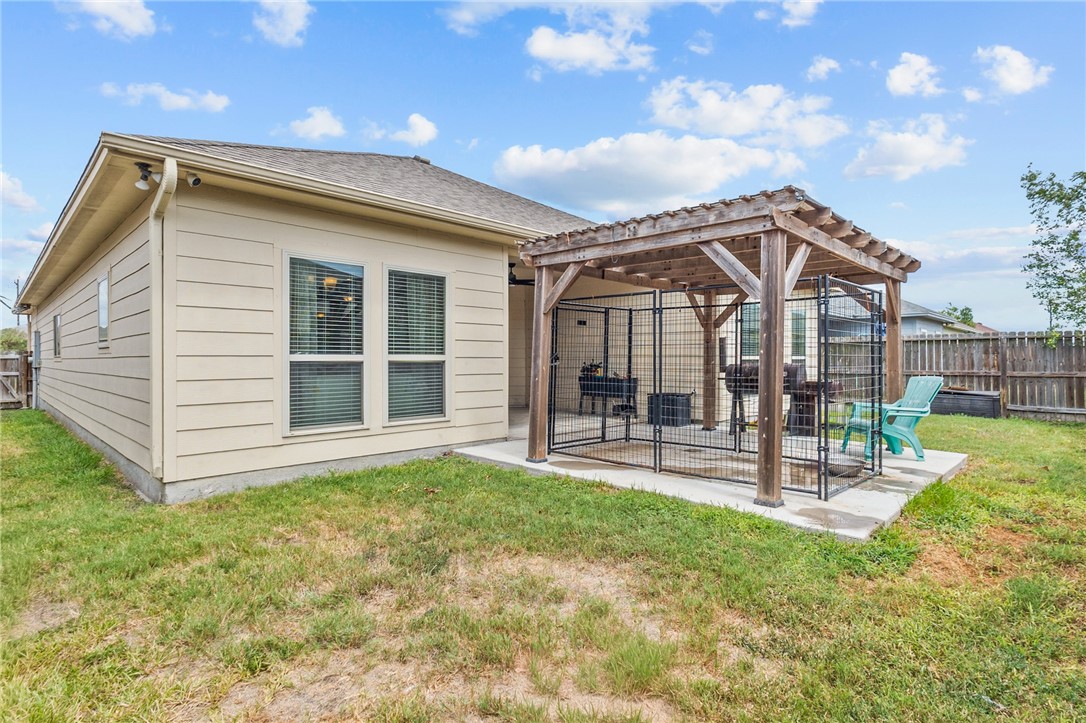 3826 Woodhouse Lane