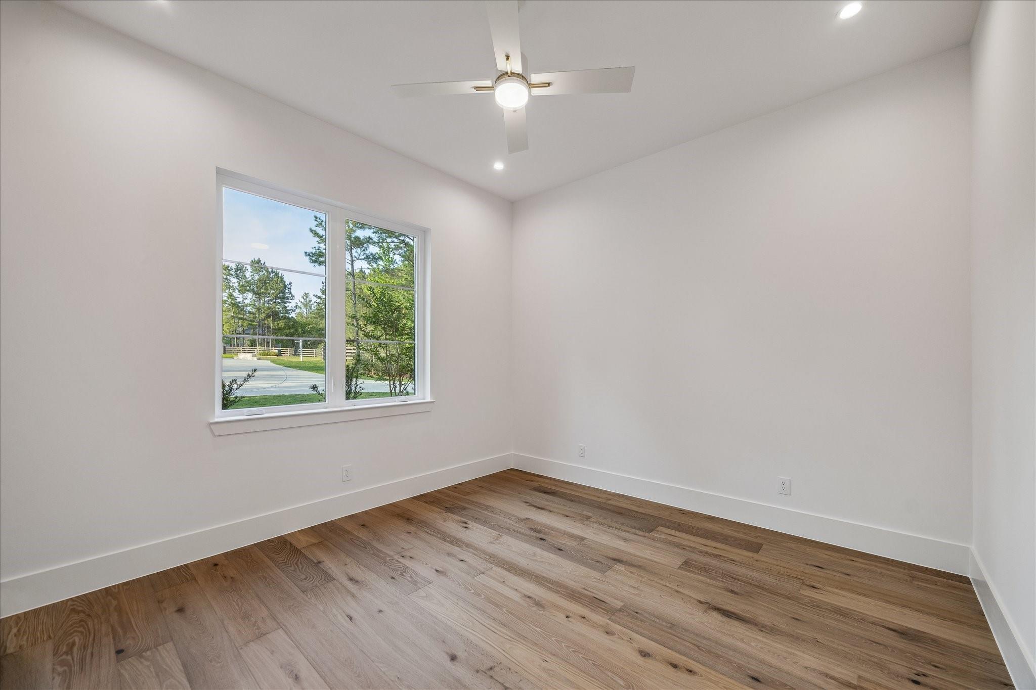 6905 Hollyleaf Court