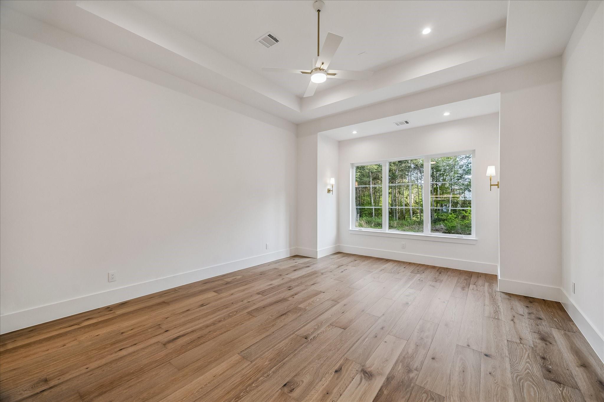 6905 Hollyleaf Court