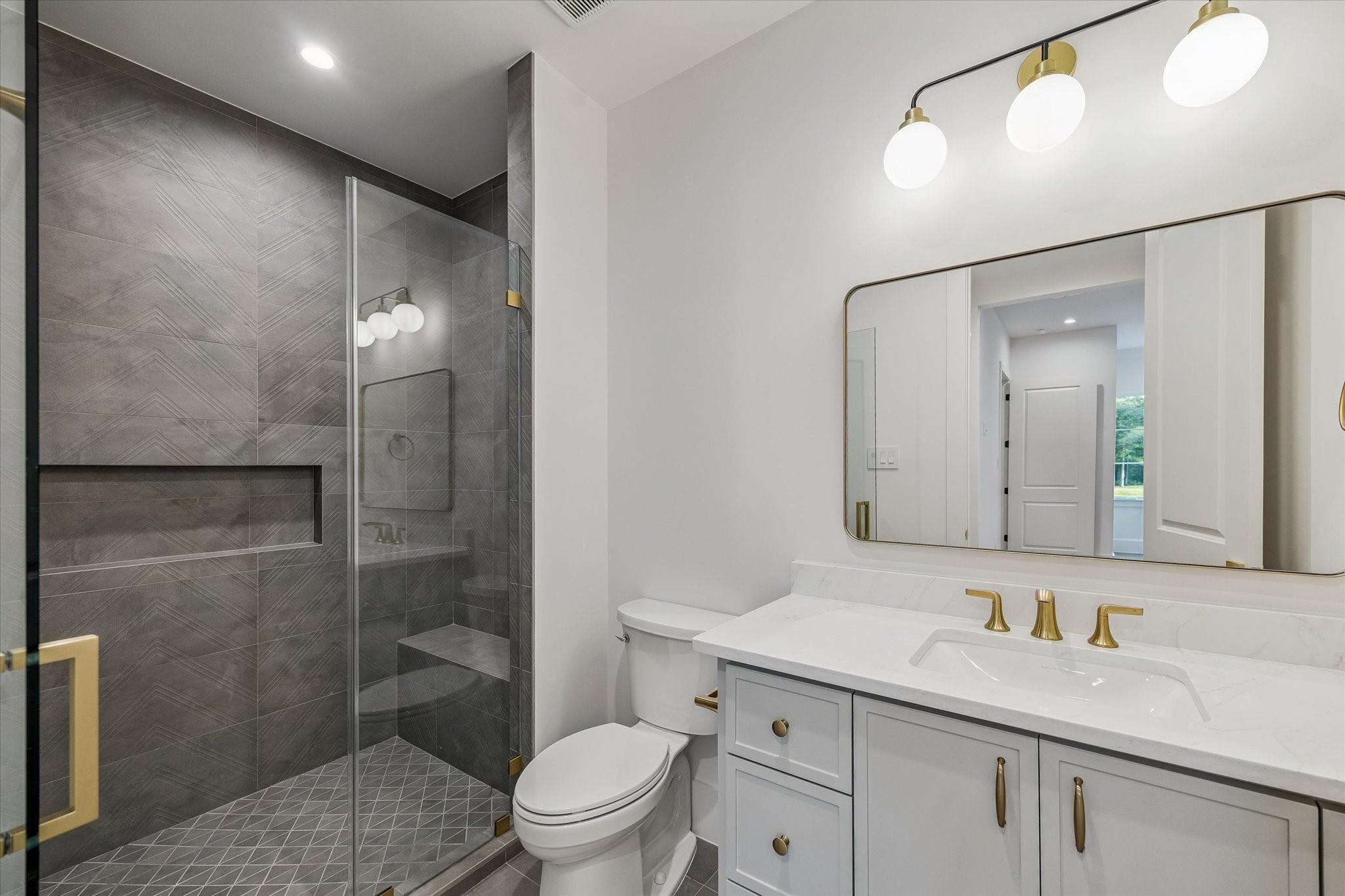 6905 Hollyleaf Court