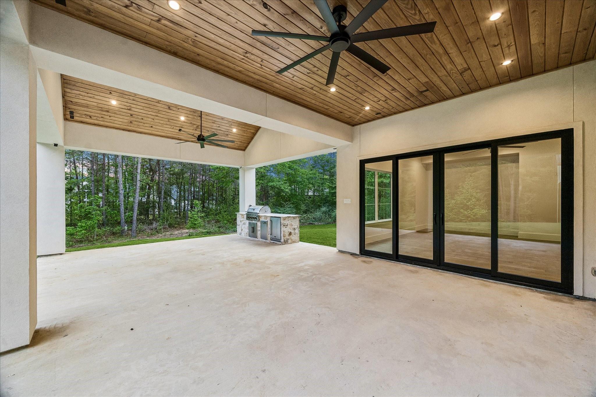 6905 Hollyleaf Court