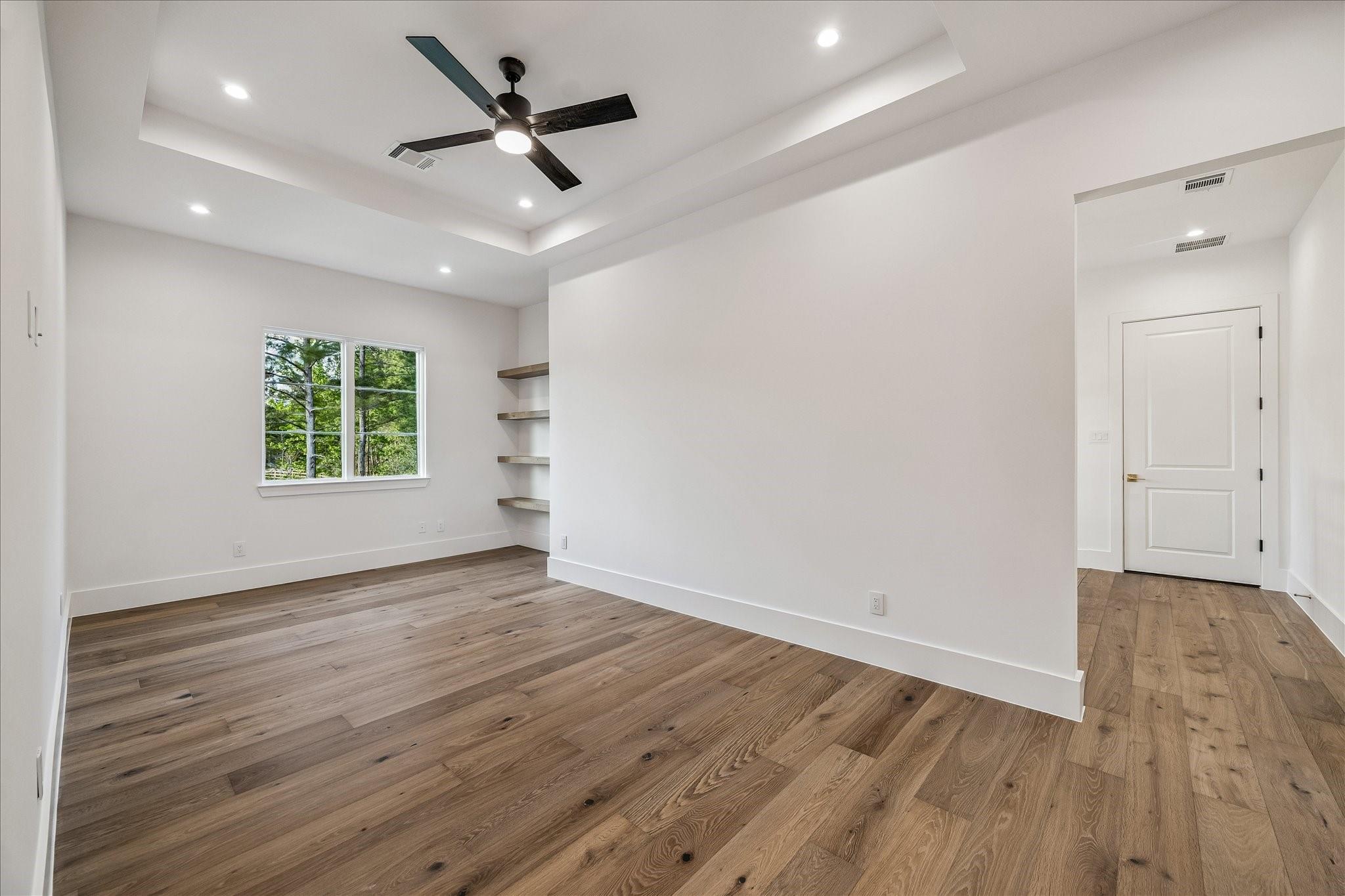 6905 Hollyleaf Court