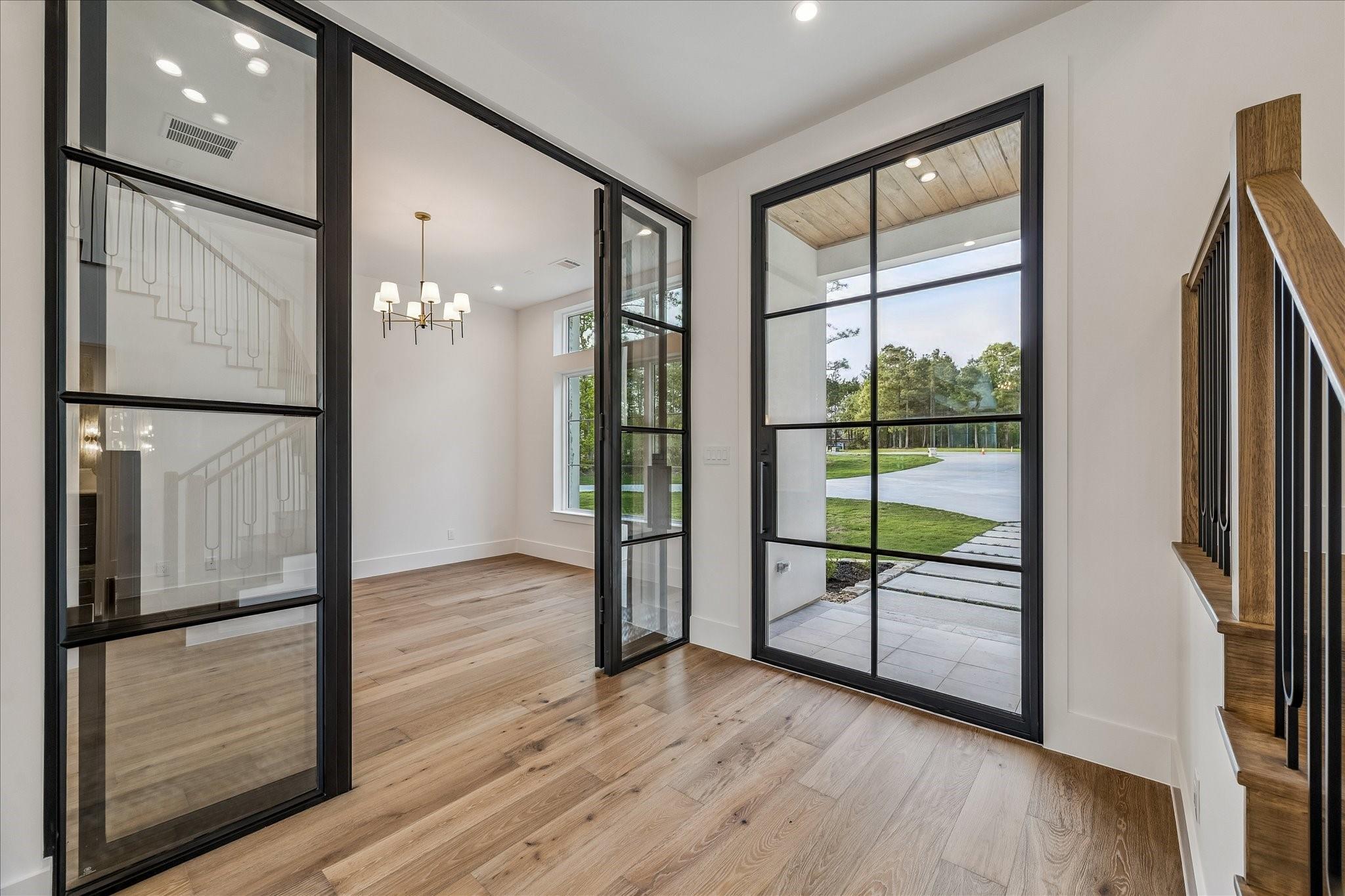 6905 Hollyleaf Court