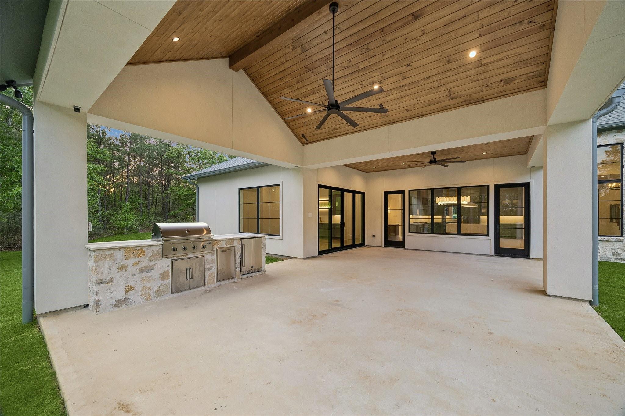 6905 Hollyleaf Court