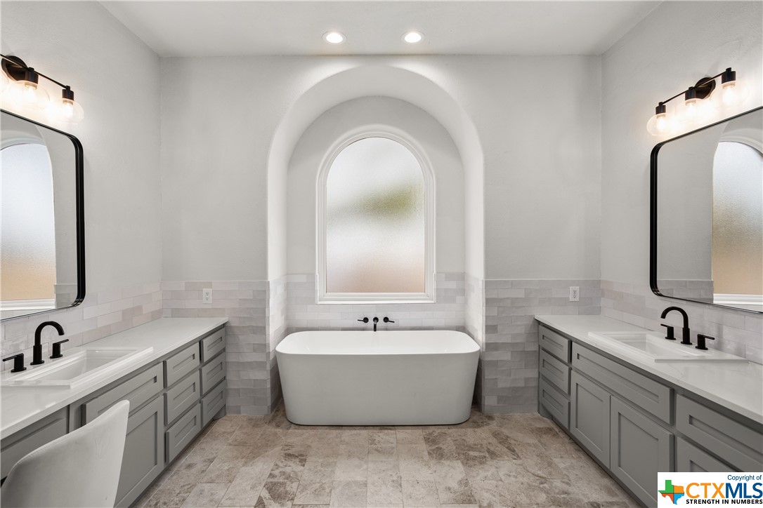 236 Rolling View Drive