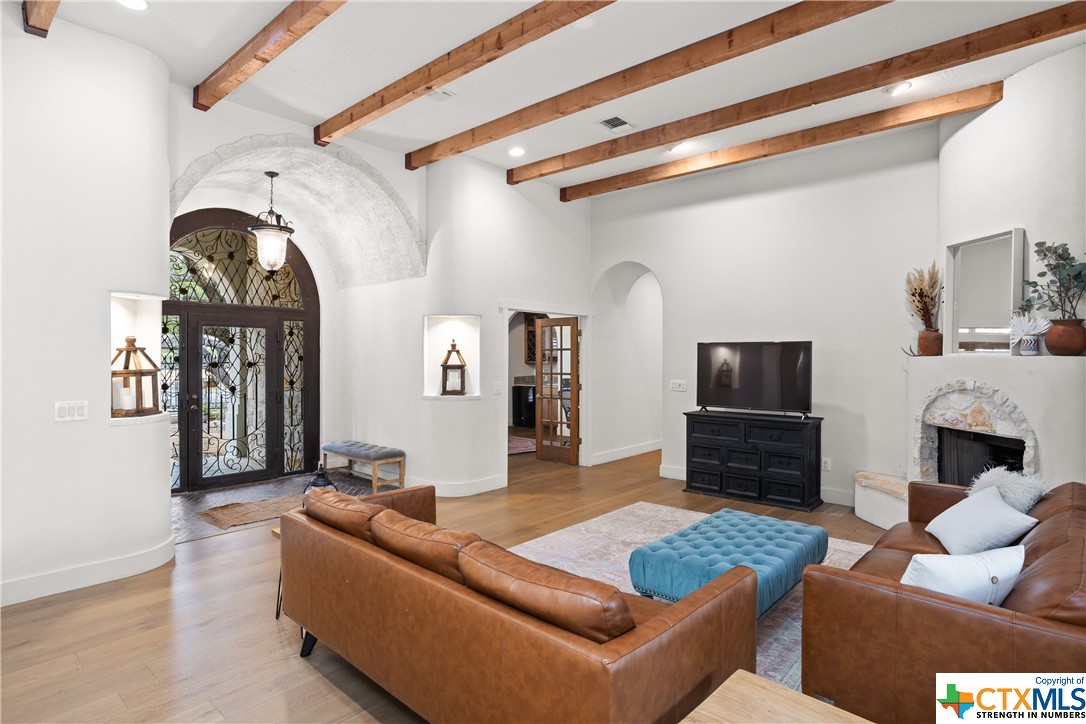 236 Rolling View Drive