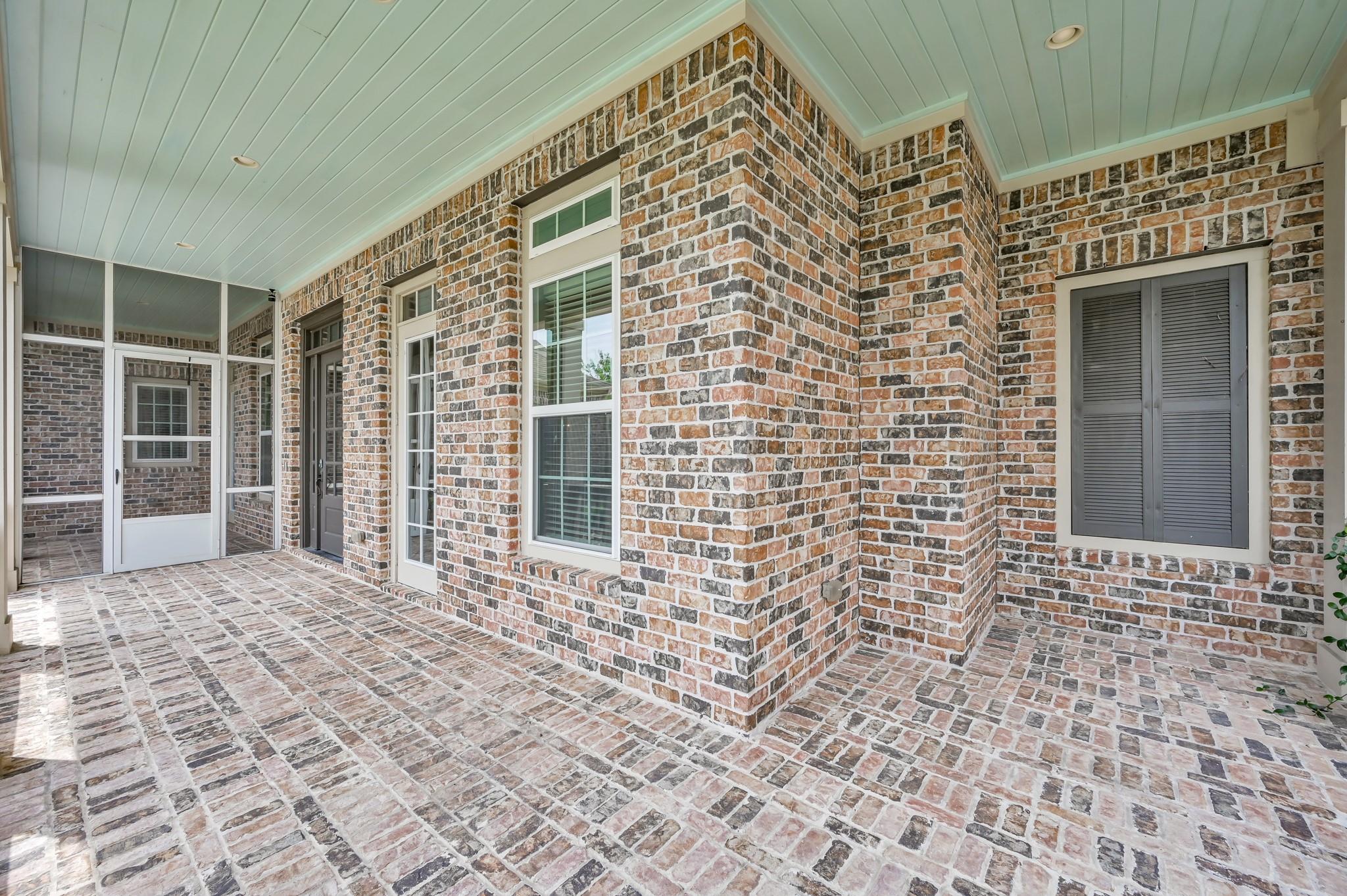 2331 Bottlebrush Lane